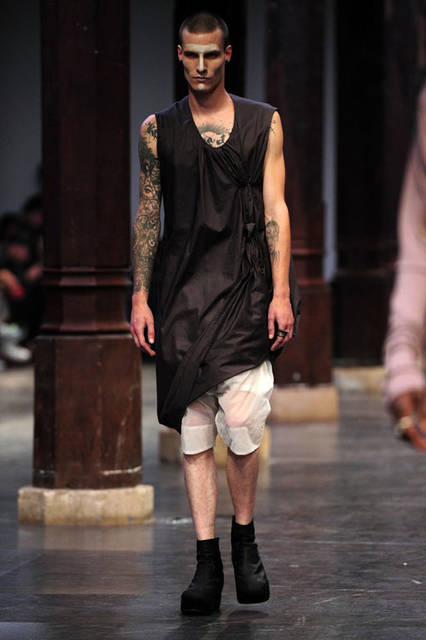 <strong>JULIUS｜ユリウス</strong><br />2016年春夏コレクション