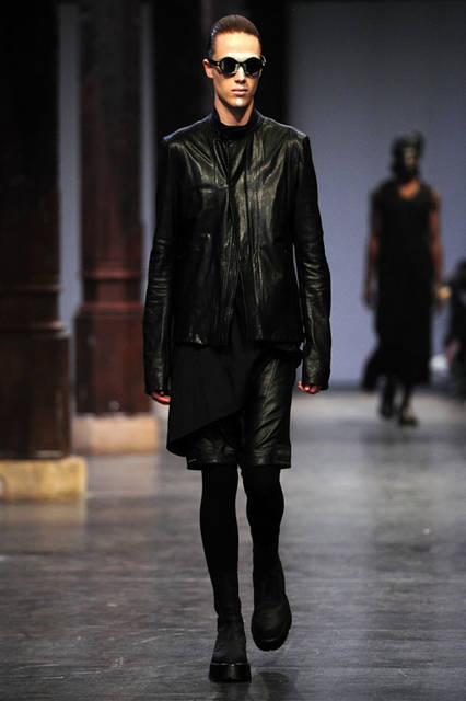 <strong>JULIUS｜ユリウス</strong><br />2016年春夏コレクション