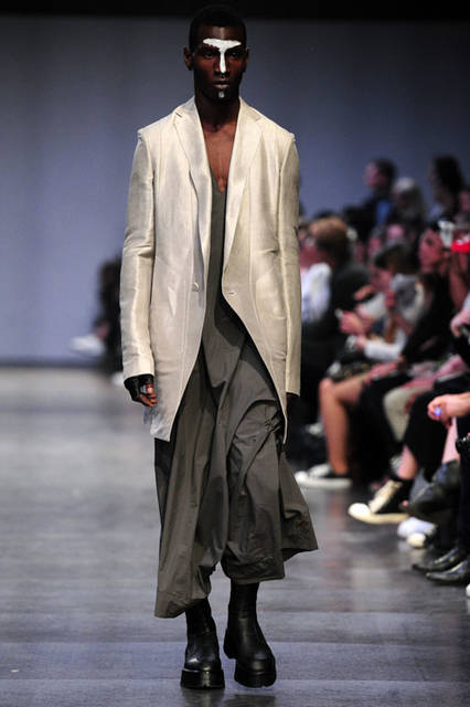 <strong>JULIUS｜ユリウス</strong><br />2016年春夏コレクション