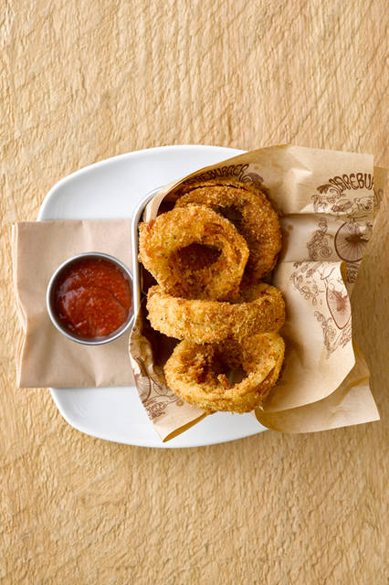 「オニオンリング」580円／960円（税別）