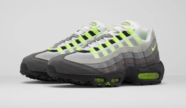 <strong>NIKE SPORTSWEAR｜ナイキ スポーツウェア</strong><br />ウィメンズ「NIKE AIR MAX 95 OG（ナイキ エア マックス 95 OG）」1万6200円