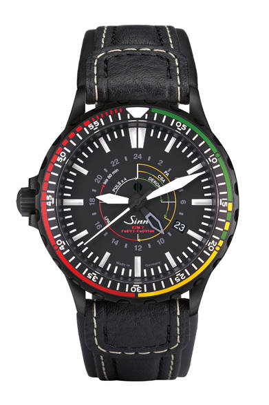 <strong>EZM7.S</strong><br />ケース｜テギメント加工＋ブラックPVD加工ステンレススチール<br />直径｜43mm<br />厚さ｜12mm<br />ムーブメント｜自動巻き（Cal.2893-2）<br />機能｜第2時間帯表示（センターの24時間針で表示）、日付表示、逆回転防止式ベゼル<br />ストラップ｜カウレザース（日本未発売モデル）<br />防水｜20気圧<br />限定数｜300本<br />＊このカウレザー仕様のストラップ装着モデルは、日本では発売予定がありません。