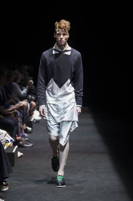 <strong>FACETASM｜ファセッタズム</strong><br />「ミラノ メンズ コレクション」2016年春夏コレクション