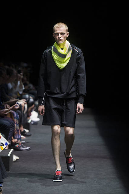 <strong>FACETASM｜ファセッタズム</strong><br />「ミラノ メンズ コレクション」2016年春夏コレクション