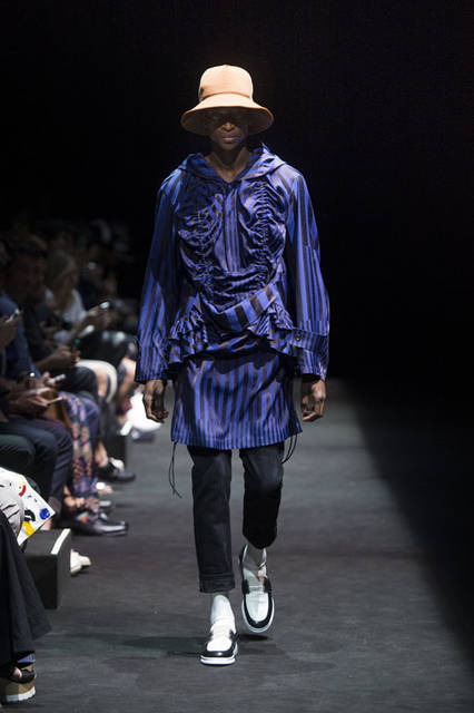 <strong>FACETASM｜ファセッタズム</strong><br />「ミラノ メンズ コレクション」2016年春夏コレクション