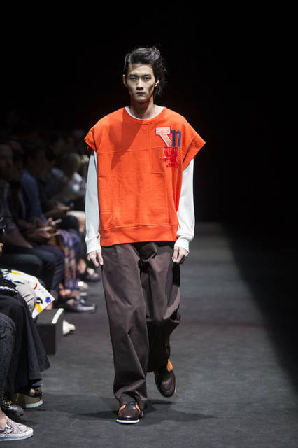 <strong>FACETASM｜ファセッタズム</strong><br />「ミラノ メンズ コレクション」2016年春夏コレクション