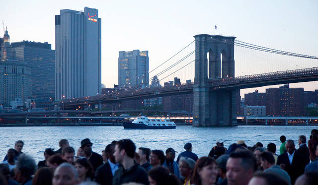 24 <strong>SummerStage</strong><br>日程|5月18日(月)〜10月4日(日)<br>入場料|無料 ※一部を除く<br>会場|Central Park 、Marcus Garvey Park、Highbridge Park、Clove Lakes Parkほか<br />http://www.cityparksfoundation.org/summerstage/<br /><br>Photographs by YANAGAWA Shino (New York)