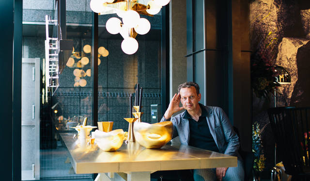「TOM DIXON SHOP」を訪れたトム・ディクソン氏