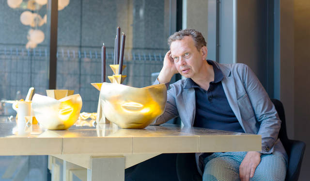 「TOM DIXON SHOP」を訪れたトム・ディクソン氏