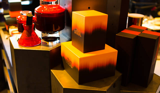 TOM DIXONがホームウェアコレクションのなかでも力を入れているディフューザー。「TOM DIXON SHOP」にも多彩なディフューザーが並ぶ