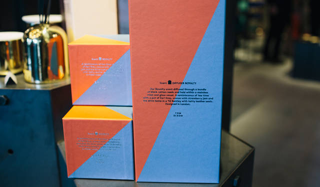 TOM DIXONがホームウェアコレクションのなかでも力を入れているディフューザー。「TOM DIXON SHOP」にも多彩なディフューザーが並ぶ