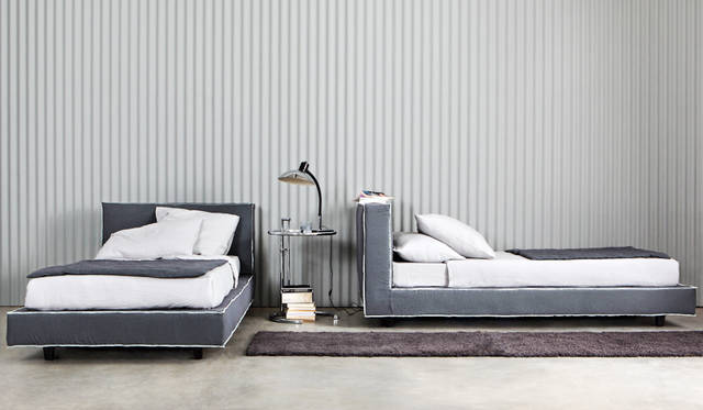  「Molton」シリーズ。シングルサイズの組み合わせ。各32万円〜（本体のみ。マットレス、ピロー等別売）