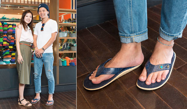 <strong>ISETAN MEN’S｜イセタンメンズ</strong><br />「World Sandal Market」スナップ　アユさん（男性）　「アイランドスリッパがカスタマイズできるニュースを見て、彼女と伊勢丹メンズ館に来ました。前から欲しかったサンダルで、好きなブルーに片足だけカスタマイズ。出来上がりに満足しています」