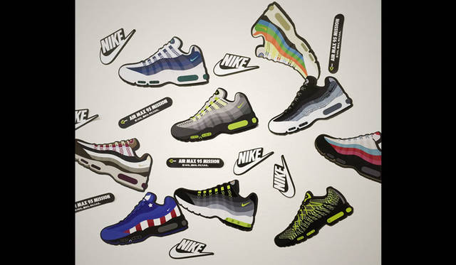 <strong>NIKE SPORTSWEAR｜ナイキ スポーツウェア</strong><br />スマートフォンを使った参加型イベント「AIR MAX 95 MISSION」　「STUDIO 95」にてデジタル体験イベントに参加した方（先着順）「オリジナル・ステッカー」