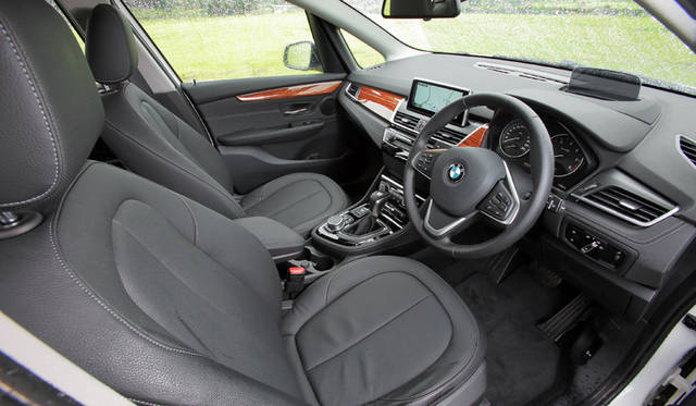 BMW 218d Active Tourer｜ビー・エム・ダブリュー 218d アクティブ ツアラー