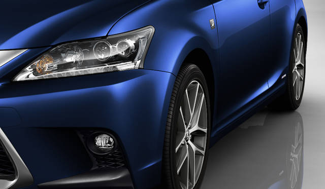 あらたにくわわったボディカラー、ディープブルーマイカ