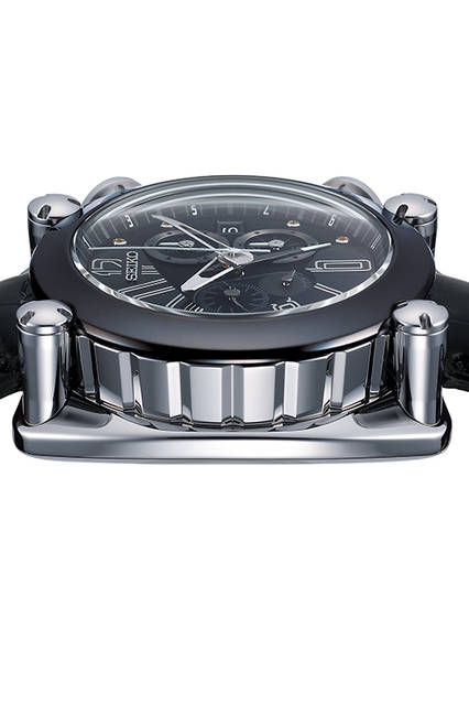 <strong>GALANTE 10th Anniversary Limited Edition</strong><br />ケース｜ステンレススチール<br />直径｜44.4mm<br />厚さ｜18.8mm<br />ムーブメント｜自動巻き（スプリングドライブムーブメントCal.5R86）<br />パワーリザーブ｜約72時間<br />機能｜デュアルタイム表示<br />防水｜日常生活用強化防水(20気圧)<br />限定本数｜100本<br />発売予定｜11月予定<br />価格｜100万4400円</p>