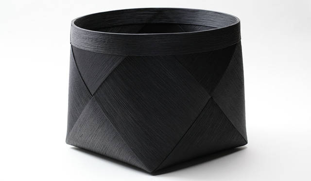 <strong>Cassina ixc.｜カッシーナ・イクスシー</strong><br />和雑貨セレクション「Studio GALA」。小林良一氏が主催するプロダクトブランド「スタジオ・ガラ」。日本各地で受け継がれてきた文化と物作りを生かしつつ、現代の生活になじむ質の高い和のデザインアイテムを生み出している