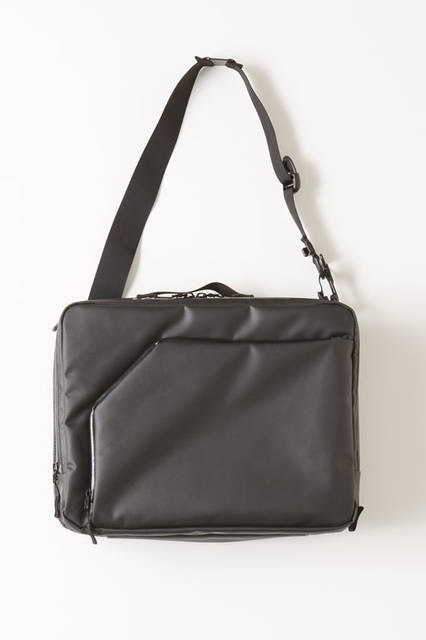 <strong>TOMORROWLAND｜トゥモローランド</strong><br />「トゥモローランド 京都BAL店」別注・限定アイテム　メンズ「BAGJACK」　3-WAY TRAVELLER XS 5万8320円