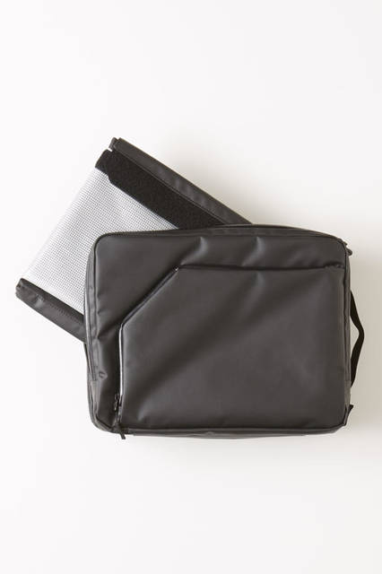 <strong>TOMORROWLAND｜トゥモローランド</strong><br />「トゥモローランド 京都BAL店」別注・限定アイテム　メンズ「BAGJACK」　3-WAY TRAVELLER XS 5万8320円