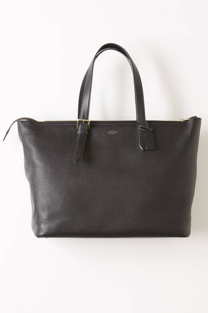 <strong>TOMORROWLAND｜トゥモローランド</strong><br />「トゥモローランド 京都BAL店」先行販売アイテム　メンズ・ウィメンズ「SMYTHSON」