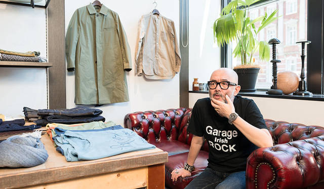 <strong>WORK NOT WORK｜ワーク ノット ワーク</strong><br />旗艦店「WORK NOT WORK URBAN RESEARCH KITTE丸の内店」にて