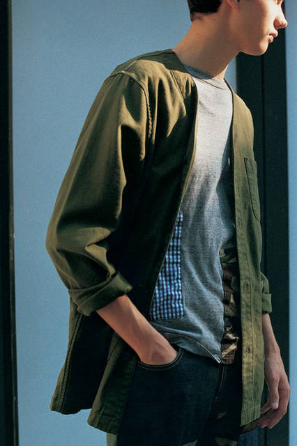 <strong>SOPHNET.｜ソフネット</strong><br /><strong>2015-16年 秋冬コレクション</strong>　ワークジャケット 2万4840円、Tシャツ 1万2,960円、ジーンズ 3万7800円