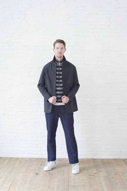 <strong>FLISTFIA｜フリストフィア</strong><br /><strong>2015-16年 秋冬コレクション</strong>　プルオーバーパーカー 1万5120円、スウェットパンツ 1万9980円