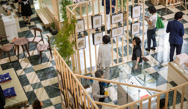 <strong>MITSUKOSHI｜日本橋三越本店</strong><br />三越アート＆クリエーション「北斎漫画の世界へようこそ」　日本橋三越本店 本館1階中央ホールで開催