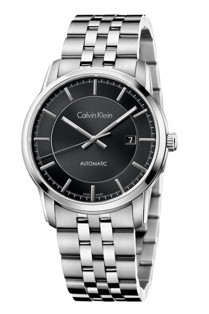 <strong>カルバン・クライン インフィニート</strong><br />ケース｜ステンレススチール<br />直径｜42ｍｍ<br />厚さ｜9.35mm<br />ムーブメント｜自動巻き（ETA社製）<br />ストラップ｜レザー<br /> 機能｜時、分、秒針、デイト<br />防水｜日常生活防水<br />価格｜6万9120円<br />