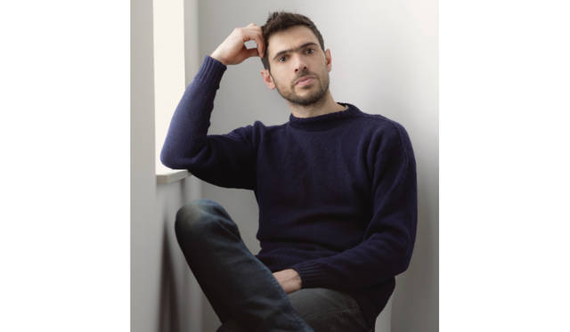 「レクサス デザイン アワード 2016」でメンターを務める、家具・プロダクトデザイナー、マックス・ラム氏。創作に関する幅広い知識と素材へのこだわり、確かな技術によって生み出される繊細なデザインで高い評価を得ている。イギリスの「ロイヤル・カレッジ・オブ・アート」で、教えるかたわら、世界中の企業や機関にたいして、定期的にデザインワークショップを開催している