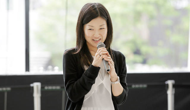 髙濱史子。神戸生まれ。2003年、京都大学建築学科卒業。東京大学大学院を経て、スイス連邦工科大学チューリヒ校（ETHZ）に留学、Christian Kerez、HHF Architectsでのインターンシップを経て、2007年に同大学院修士課程修了。2012年までHerzog & de Meuronに勤務。2012年に日本に拠点を移し、+ft+／髙濱史子建築設計事務所設立、神戸大学学術推進研究員に着任。2013年より東京大学特任研究員。帰国後の作品に、「展示壁のある住居／Flat with Exhibition Walls」「神戸コミュニティサイクルポート／kobelin」など。著書に『海外で建築を仕事にする』（共著、学術出版社）