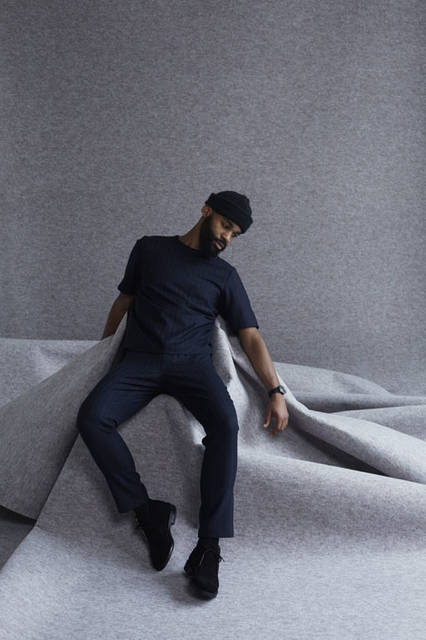 <strong>ITTY-BITTY｜イッティビッティ</strong><br /><strong>2015-16年 秋冬コレクション</strong>　Mat strpe‐Shirt 2万4840円、Mat stripe‐Pants 3万2400円、Burford knit‐Beanie 1万4040円