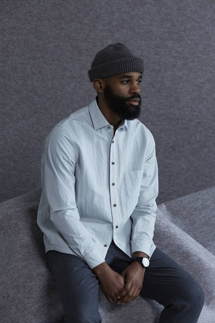 <strong>ITTY-BITTY｜イッティビッティ</strong><br /><strong>2015-16年 秋冬コレクション</strong>　Paper typewriter‐Pants 2万3760円、Fine flannel‐Pants 3万2400円、Burford knit‐Beanie 1万4040円