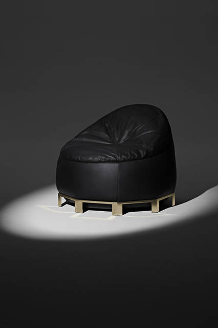 <strong>ALEXANDER WANG｜アレキサンダー ワン</strong><br />「ラウンジコレクション」　Bean sofa 81万円