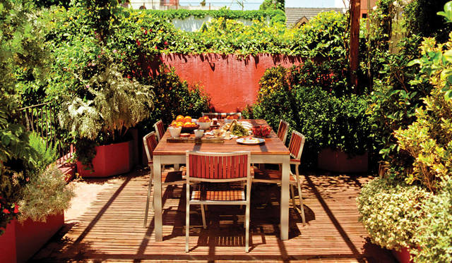 3. 「ハルディン・エスコンシード」（アルゼンチン・ブエノスアイレス）