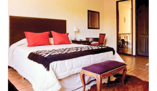 3. 「ハルディン・エスコンシード」（アルゼンチン・ブエノスアイレス）