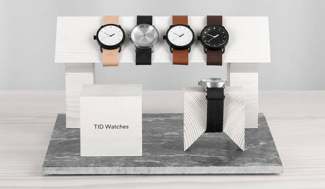 <strong>TID Watches｜ティッド ウォッチズ</strong><br />TIDのディスプレイは、ブランドのアイコンにもなっている時計ボックスがベース