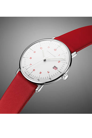 <strong>マックス・ビル バイ ユンハンス レディス</strong><br />ケース｜ステンレススチール<br />直径｜32.7mm<br />ムーブメント｜クォーツ<br />機能｜日付表示<br />ストラップ｜レザー（サテンの生地を装飾）<br />防水｜防汗<br />価格｜9万720円<br />