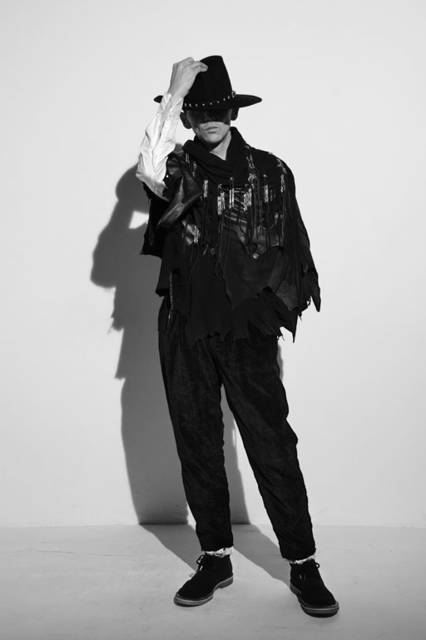 <strong>TAKAHIROMIYASHITATheSoloist.｜タカヒロミヤシタザソロイスト.</strong><br /><strong>2015-16年 秋冬コレクション</strong>　