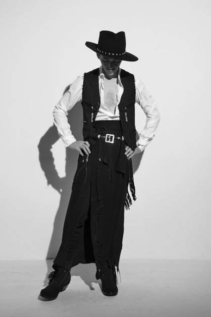 <strong>TAKAHIROMIYASHITATheSoloist.｜タカヒロミヤシタザソロイスト.</strong><br /><strong>2015-16年 秋冬コレクション</strong>　