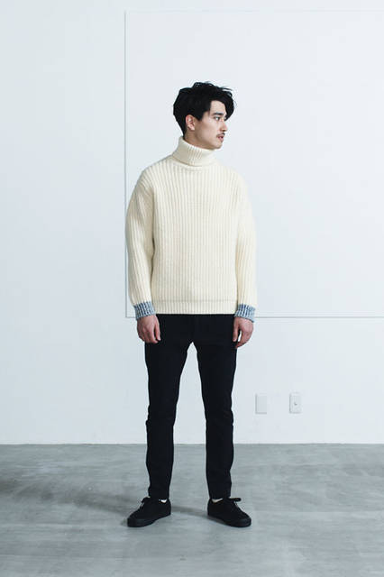 <strong>METAPHORE｜メタファー</strong><br /><strong>2015-16年 秋冬コレクション</strong>　ニット3万2400円