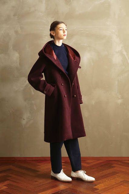 <strong>H.S. EQUIPMENT｜ハバーサック エキップメント</strong><br /><strong>2015-16年 秋冬コレクション</strong>　コート 8万6400円、 パンツ 3万240円