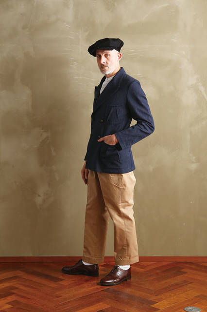 <strong>H.S. EQUIPMENT｜ハバーサック エキップメント</strong><br /><strong>2015-16年 秋冬コレクション</strong>　ジャケット 5万2920円、パンツ 3万240円