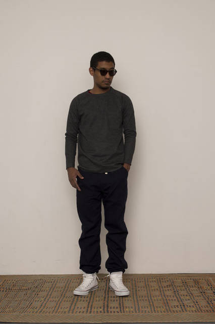 <strong>FUJITO｜フジト</strong><br /><strong>2015-16年 秋冬コレクション</strong>　Long Sleeve T-Shirt 1万2960円、Pajama Pants 1万9440円、Eye Wear collaborated with“ BLANC..” 2万3760円