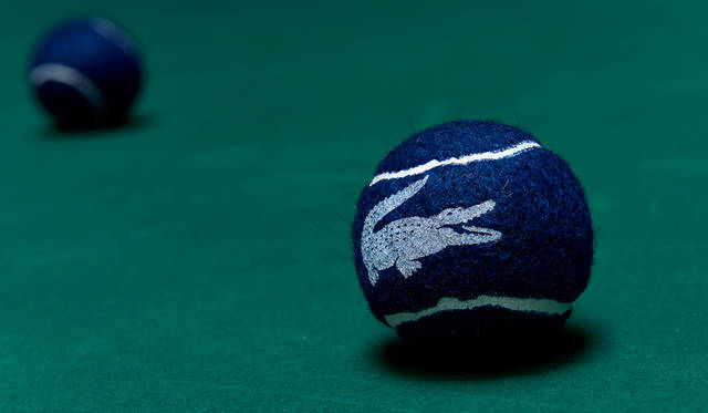 ラコステのアイコンでもある“ワニ”。ルネ•ラコステ氏の粘り強い、テニスのプレイスタイルが「ワニ」と称され、彼のニックネームがブランドアイコンとなった。<br /><br /> ボール［参考商品］（ラコステ）