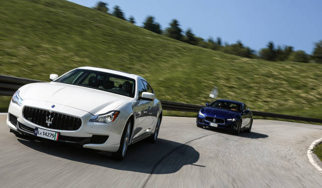 Maserati Quattroporte｜マセラティ クアトロポルテ（手前）、Maserati Ghibli｜マセラティ ギブリ（奥）