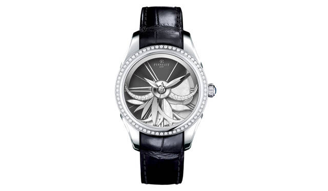 <strong>ダイヤモンドフラワー アミュティス</strong><br />ケース｜ステンレススチール<br />直径｜36.5mm<br />厚さ｜12.3mm<br />ムーブメント｜自動巻き<br />ストラップ｜アリゲーター<br />防水｜5気圧<br />発売時期｜2015年10月予定<br />予価｜135万円<br />