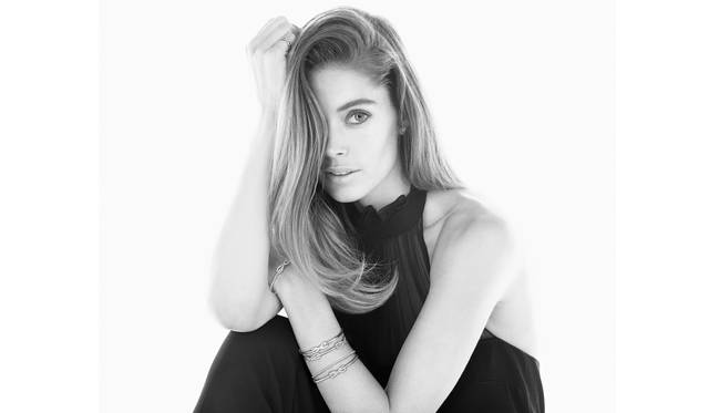 Photo Credit: Mario Sorrenti