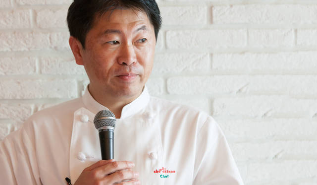イタリア料理店「アル・ケッチャーノ」オーナーシェフ、奥田政行氏
